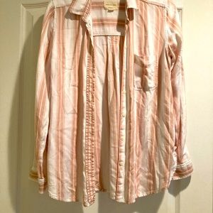 Small American Eagle pullover jacket. Hardly worn.